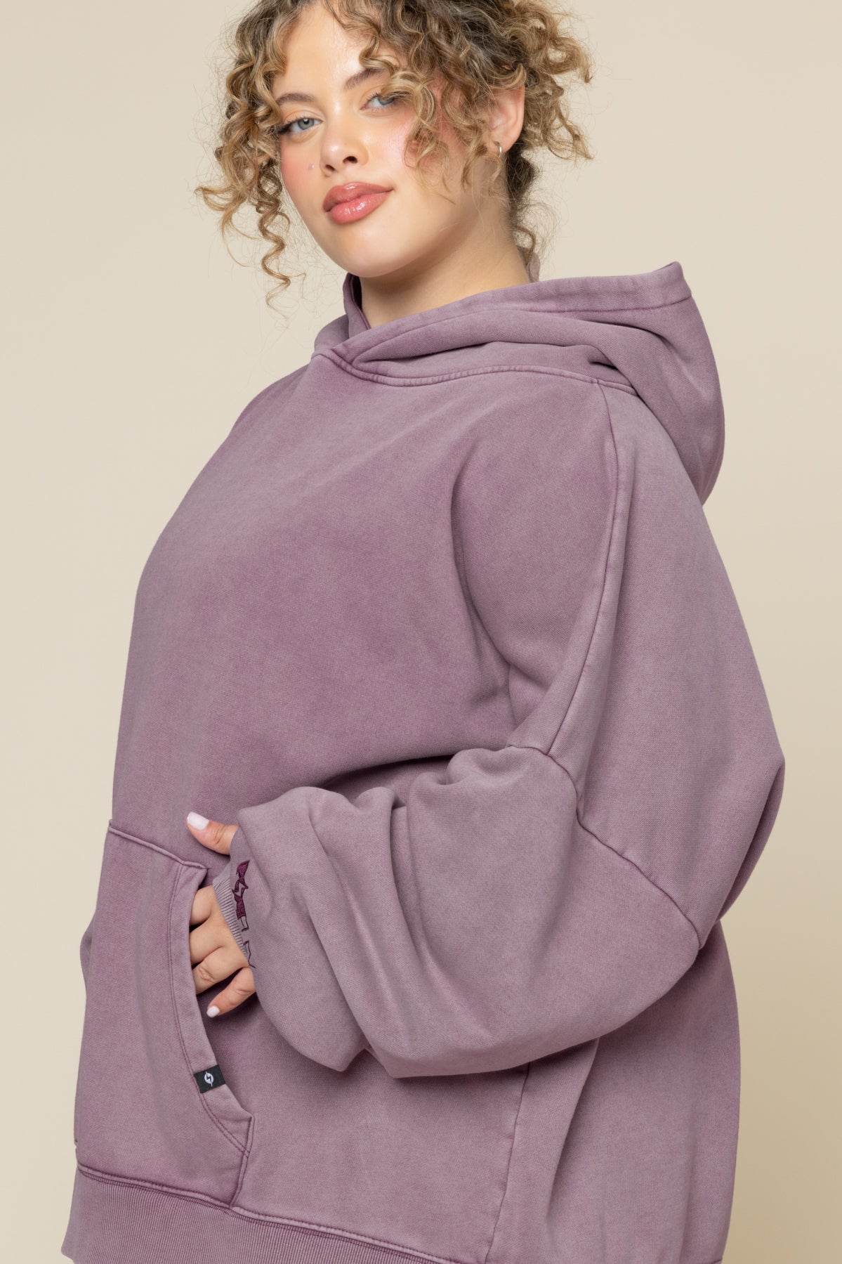 Boxy Boyfriend Hoodie - Vintage Crimson - Image 2
