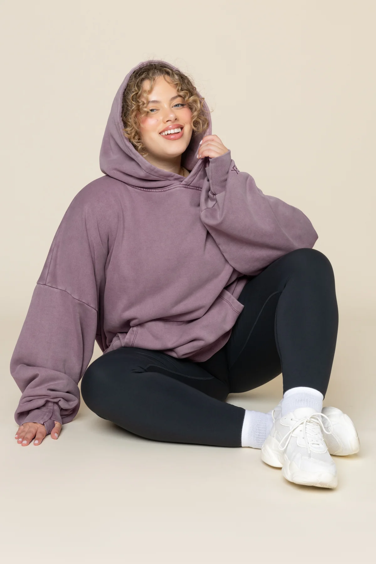 Boxy Boyfriend Hoodie - Vintage Crimson - Image 5
