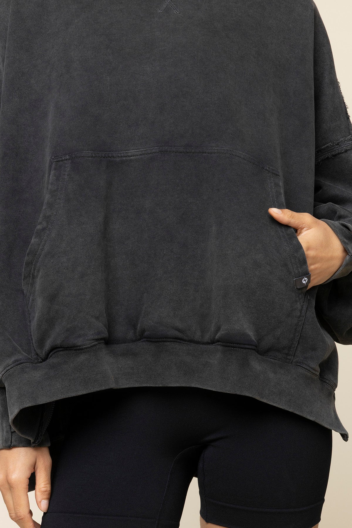 Boxy Crewneck - Vintage Black - Image 8
