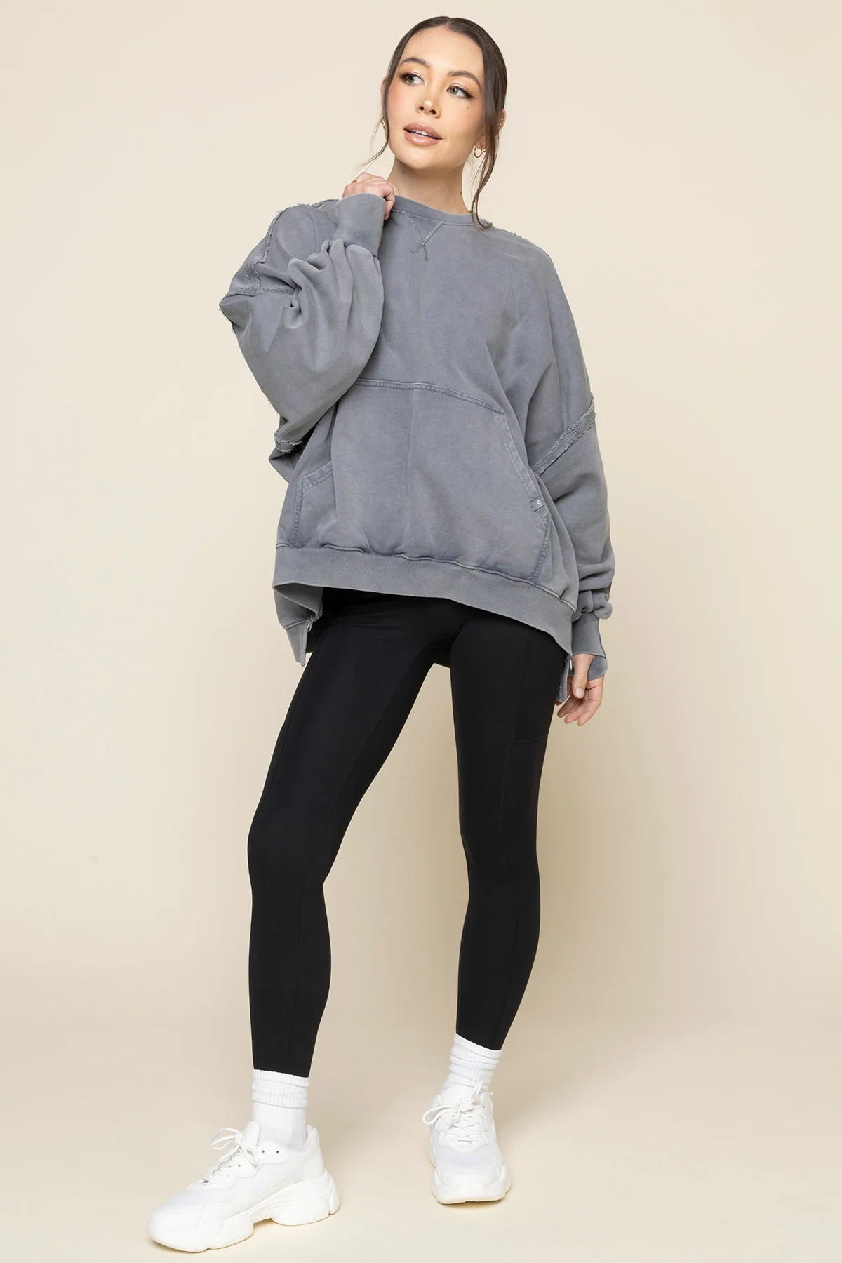 Boxy Crewneck - Vintage Grey - Image 5