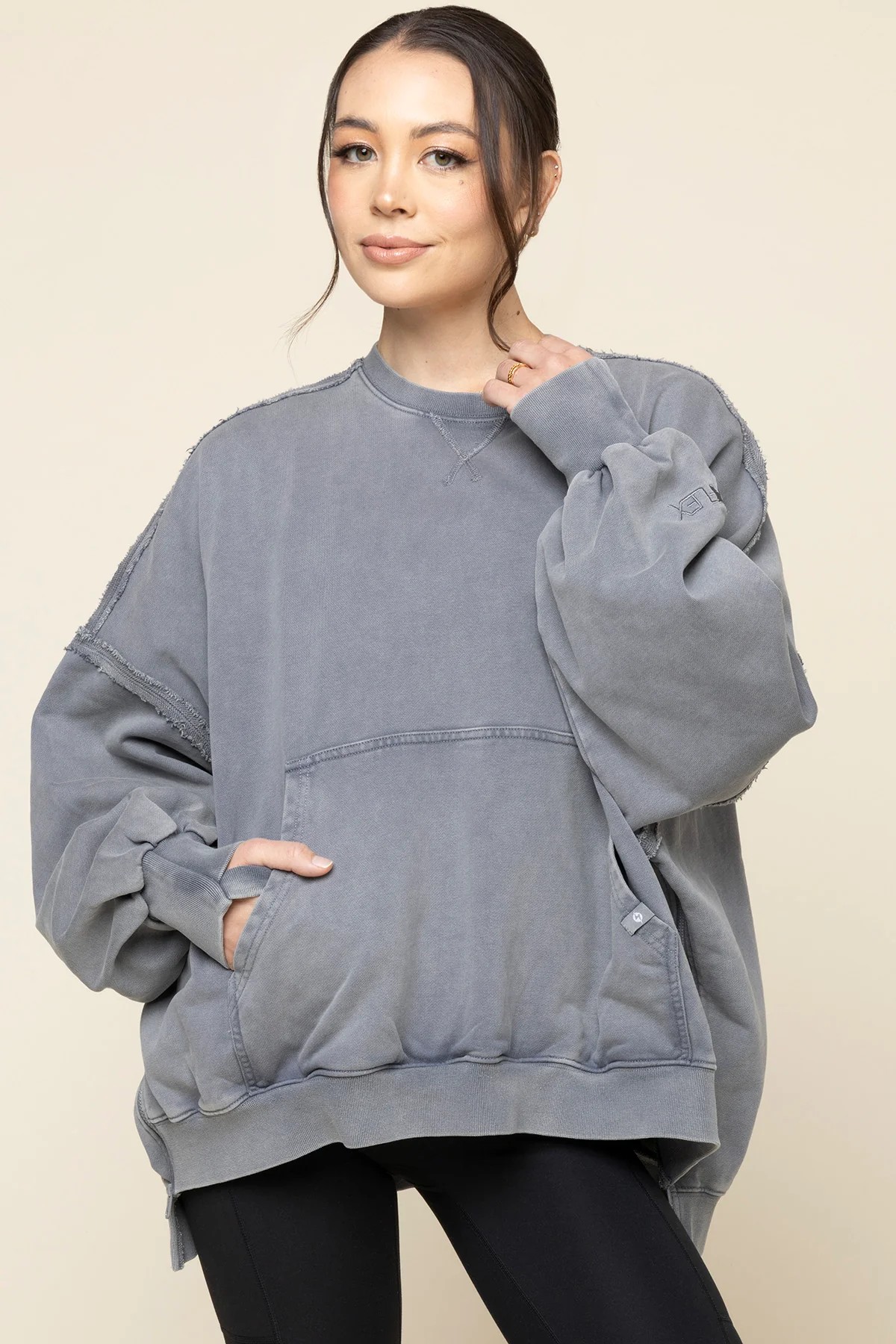 Boxy Crewneck - Vintage Grey - Image 7