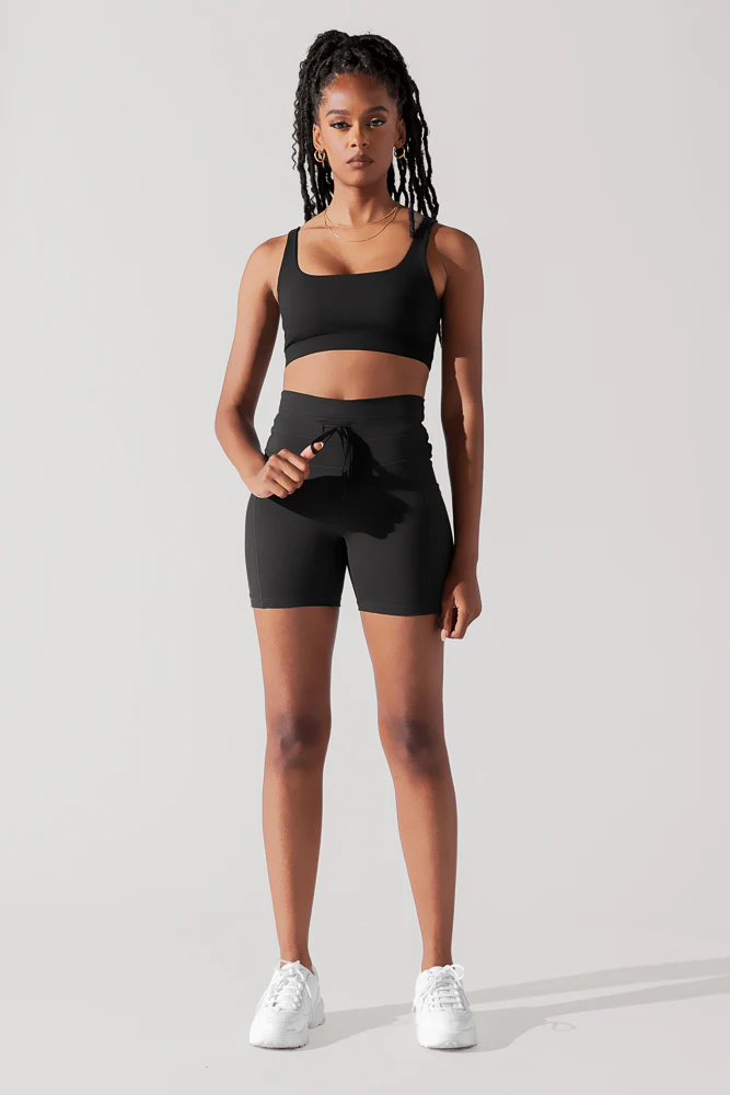 Cargo Midi Short with Pockets - Black - Image 4