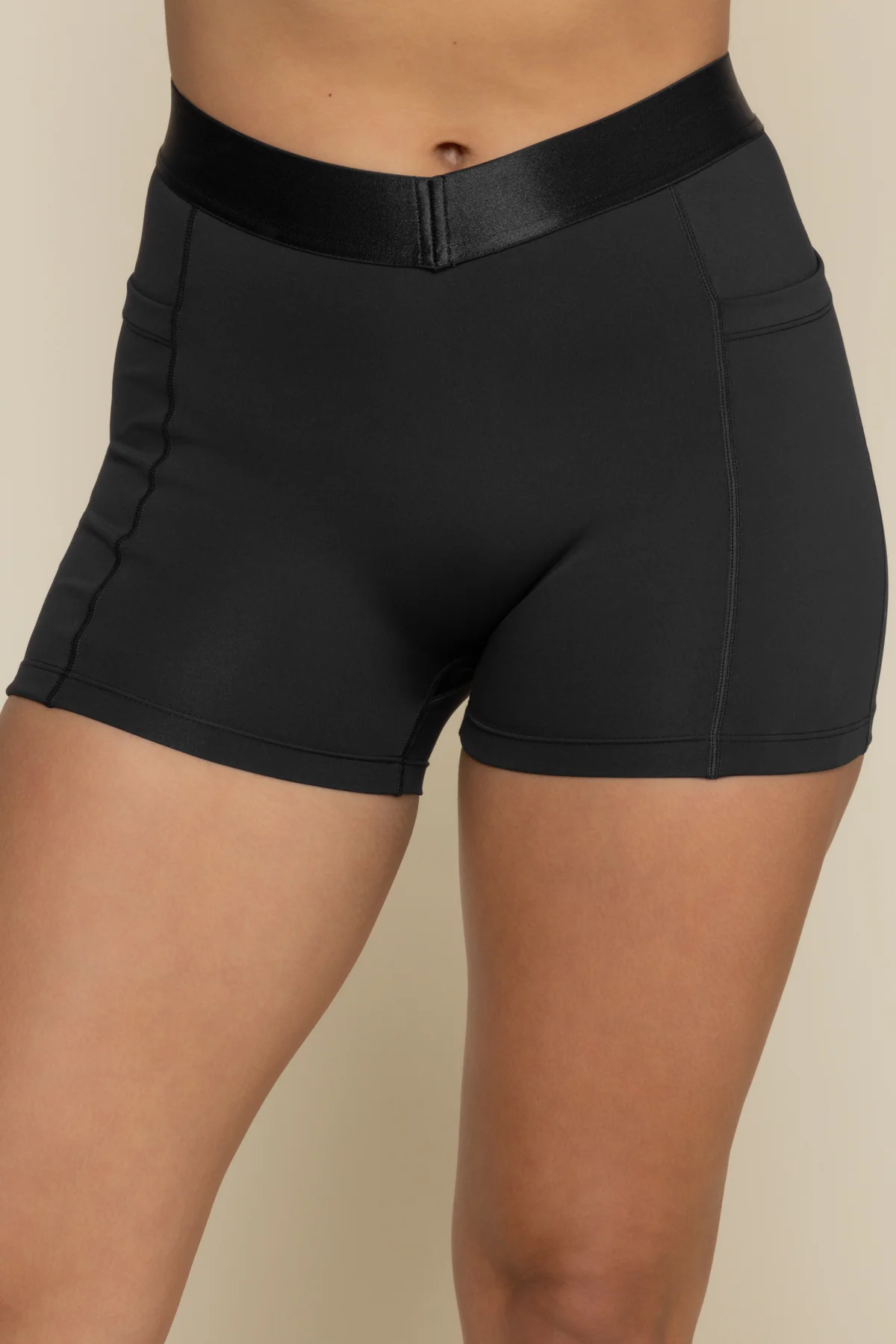 Contour Booty Short - Black - Image 4