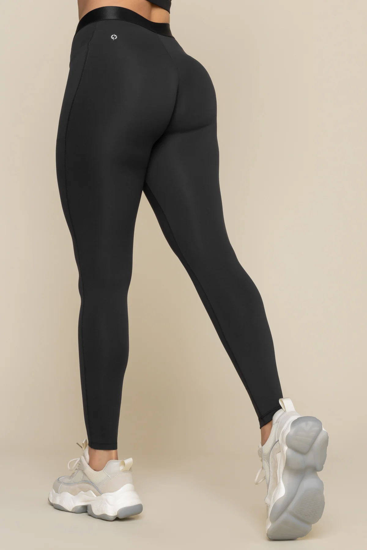 Contour Legging - Black - Image 10