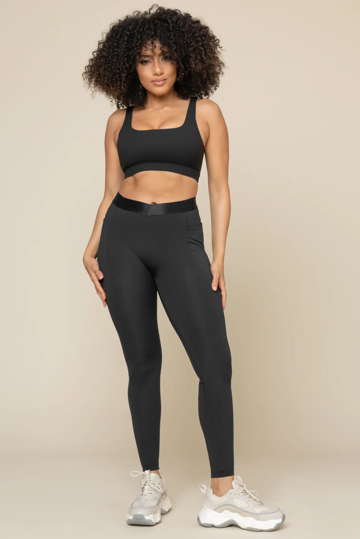 Contour Legging - Black - Image 4