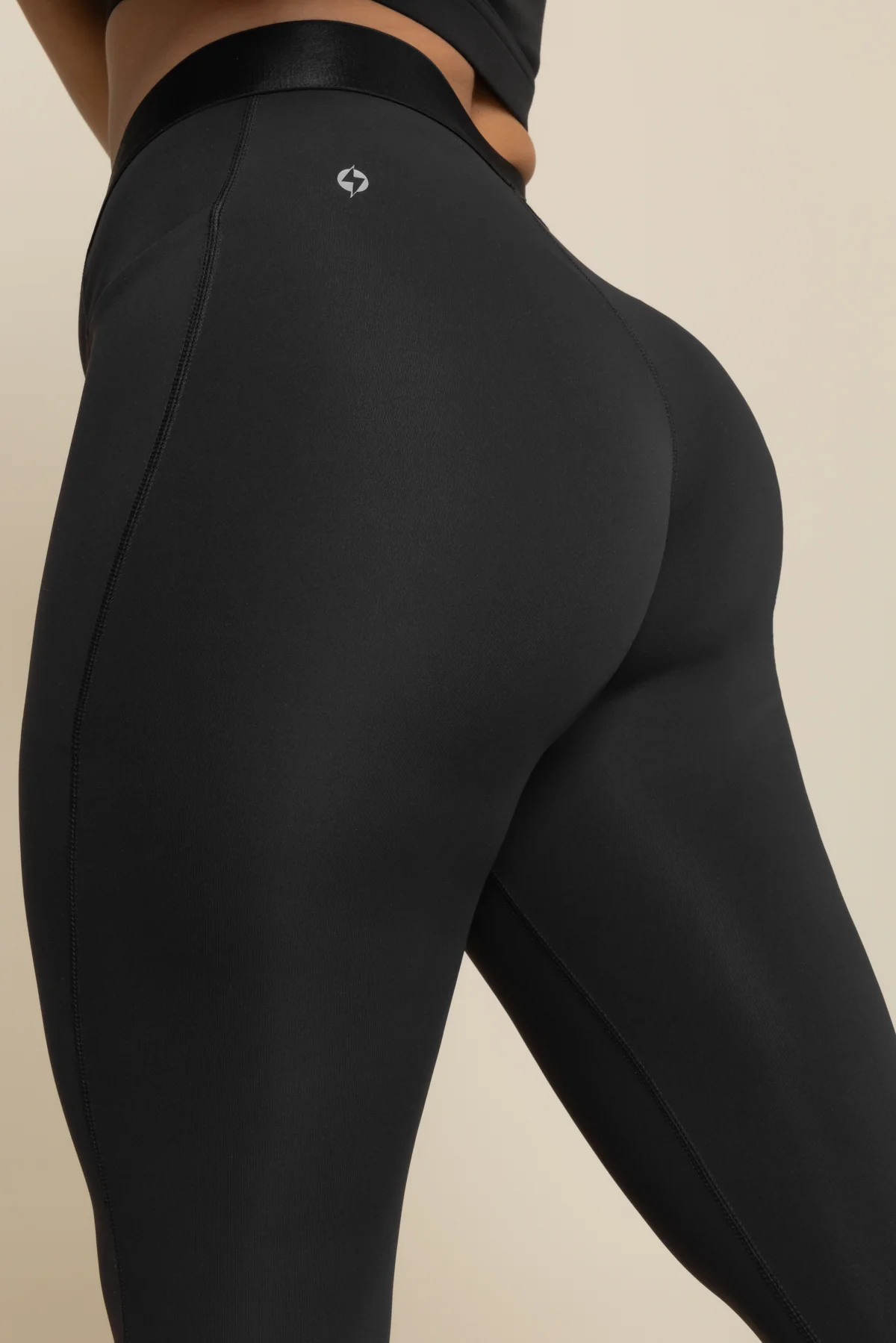 Contour Legging - Black - Image 7