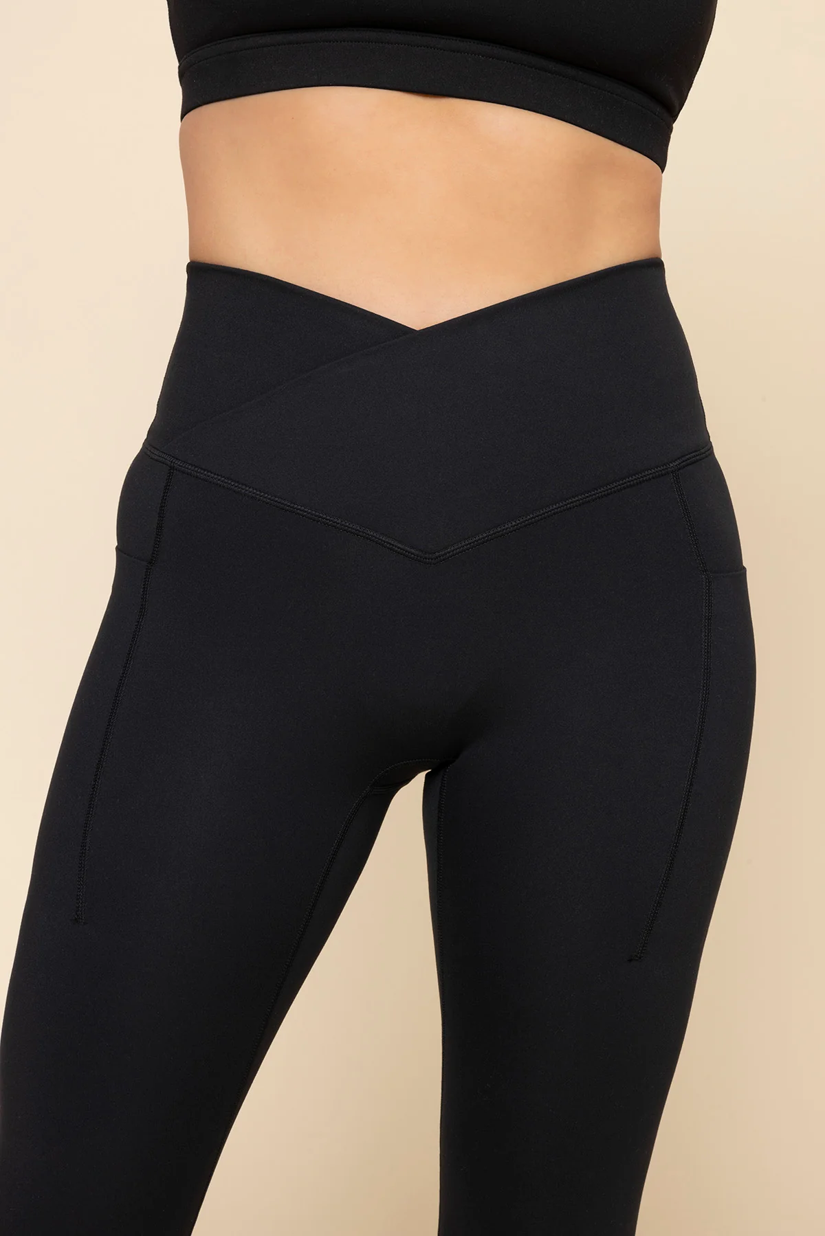 Crisscross Hourglass® Capri - Black - Image 9