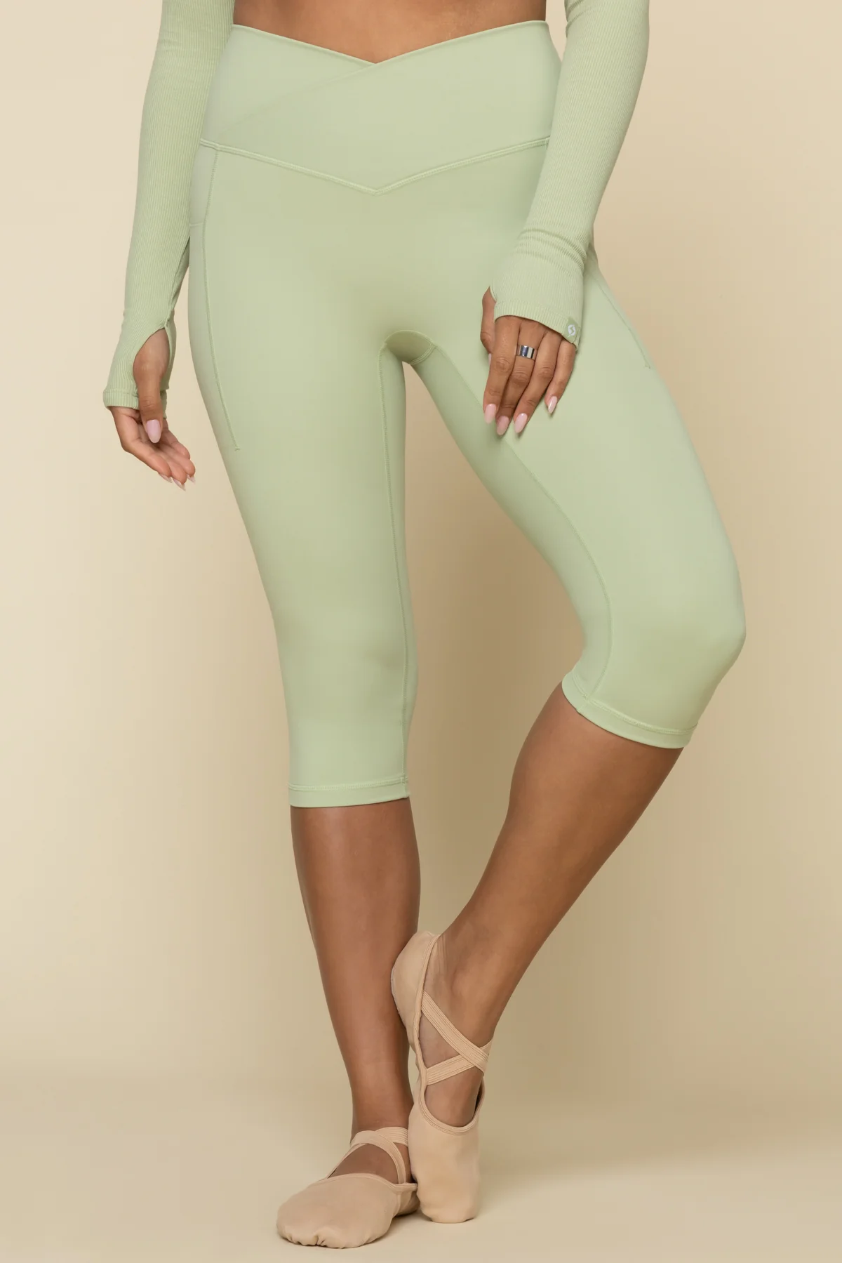 Crisscross Hourglass® Capri - Pistachio - Image 3
