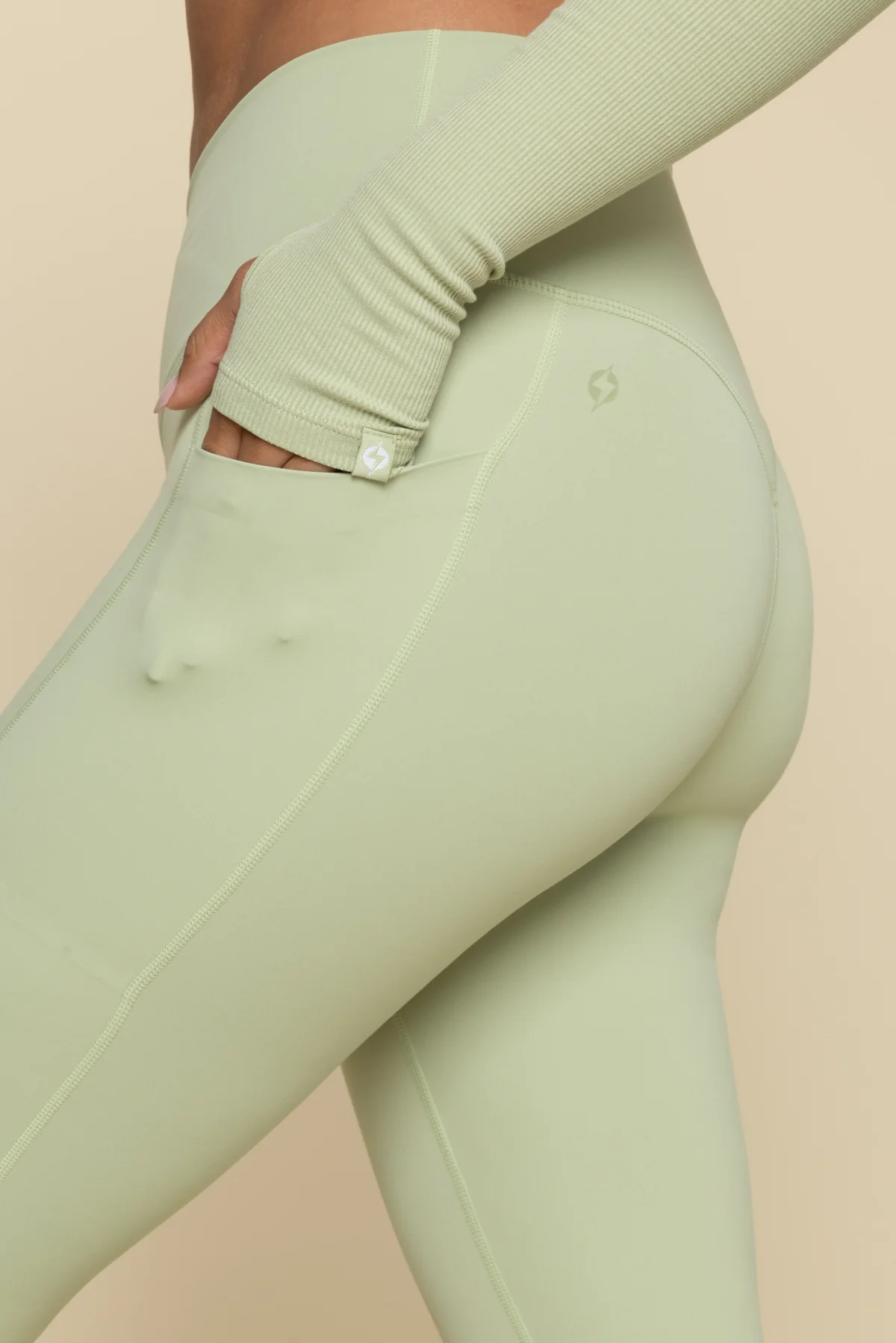 Crisscross Hourglass® Capri - Pistachio - Image 5