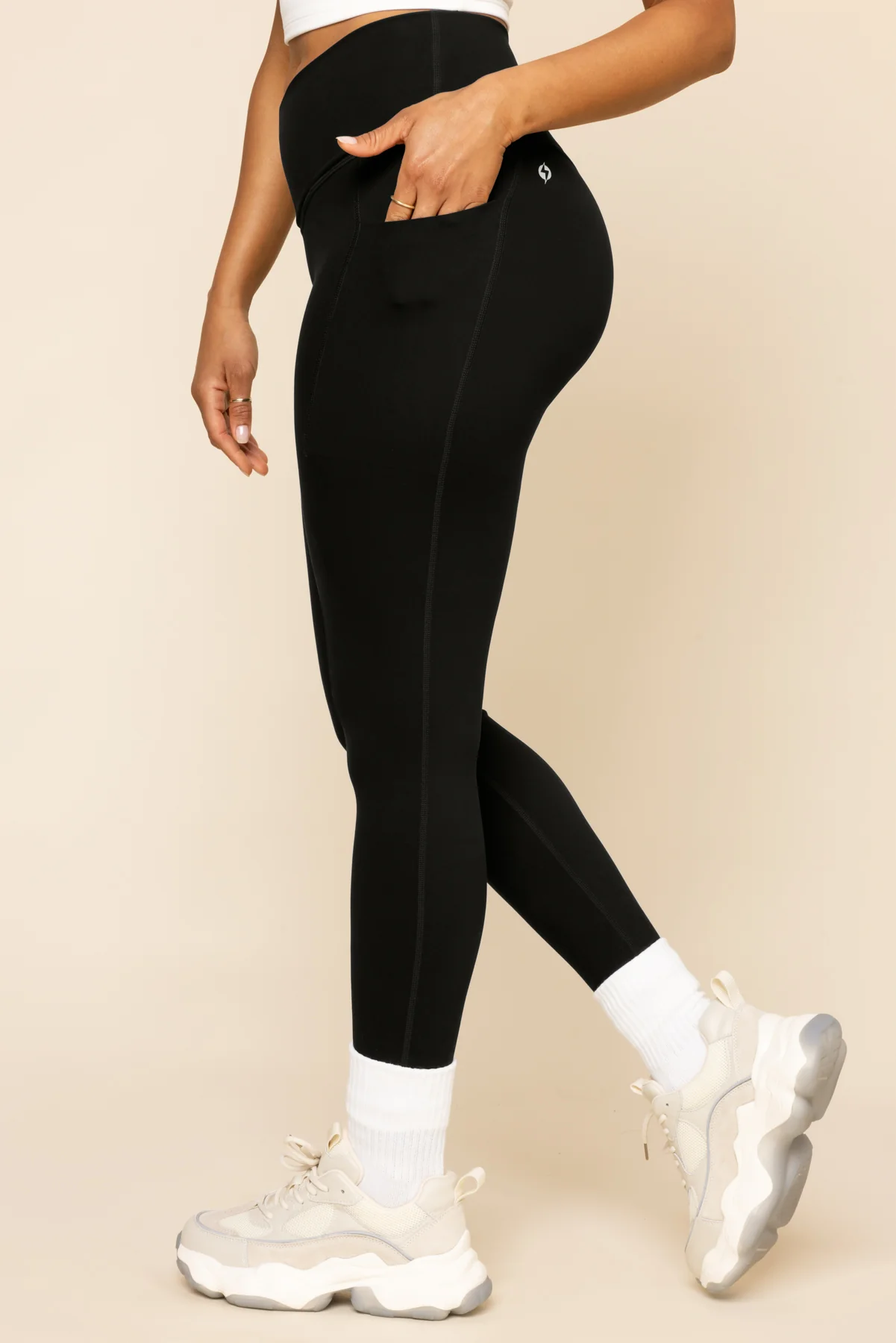 Crisscross Hourglass® Legging with Pockets - Black - Image 4