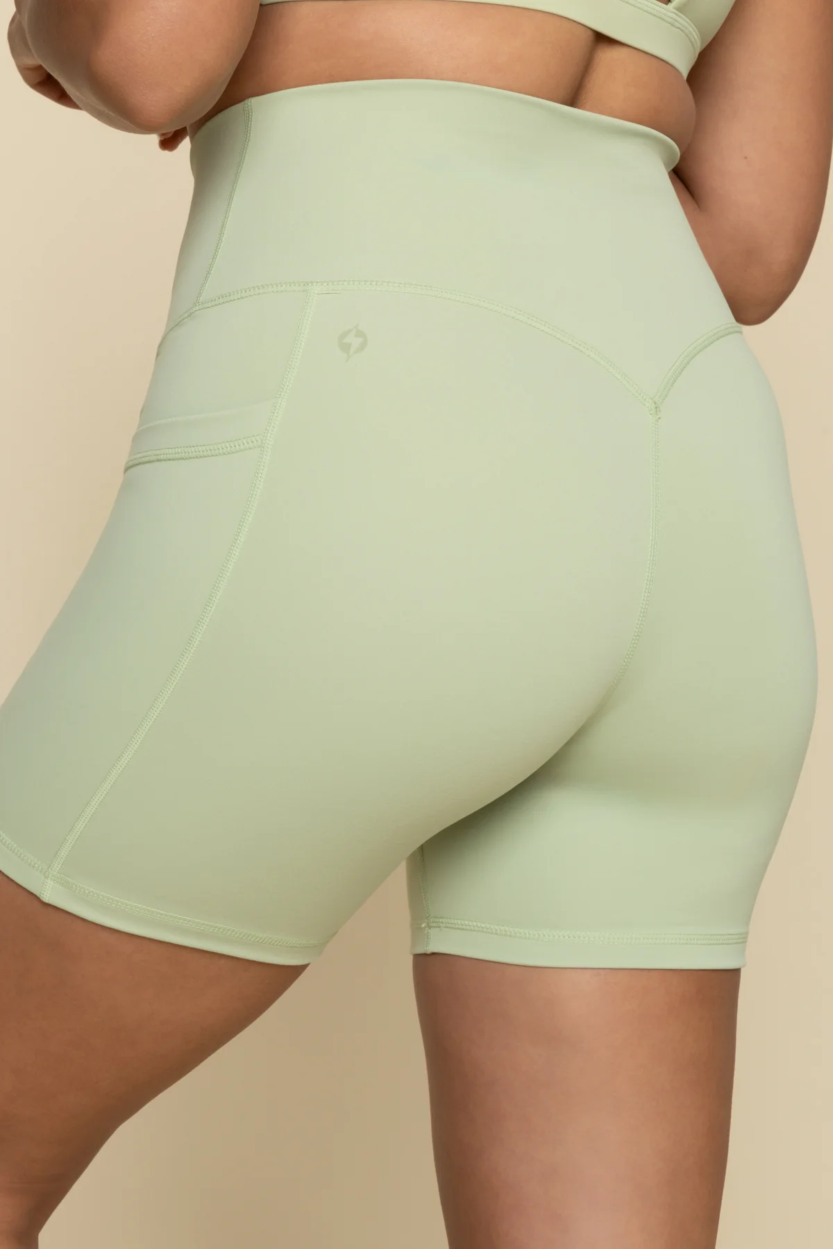 Crisscross Hourglass® Midi Short with Pockets - Pistachio - Image 8