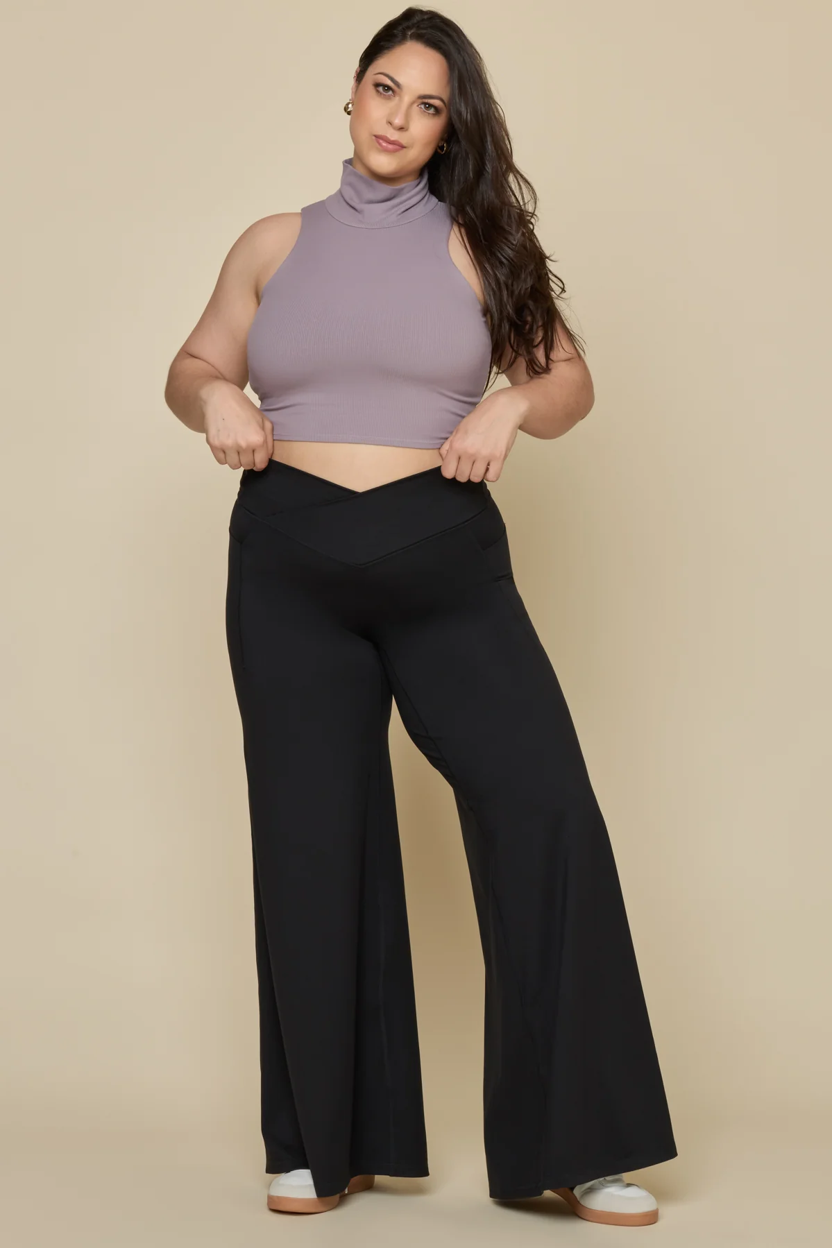 Crisscross Hourglass® Wide Legging - Black - Image 8