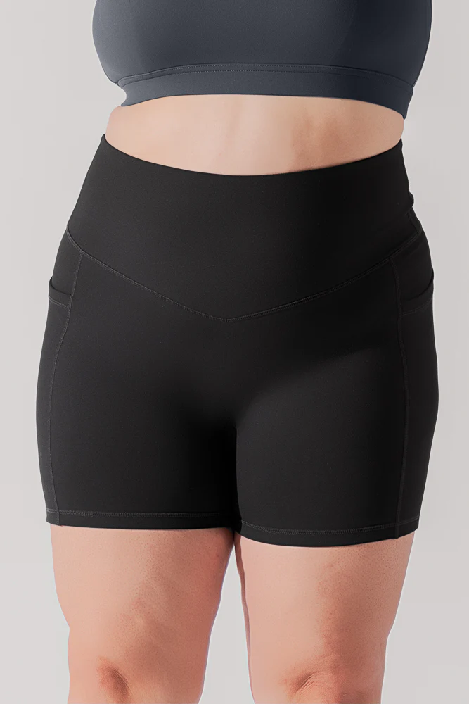Supersculpt™ Midi Short with Pockets - Black - Image 4