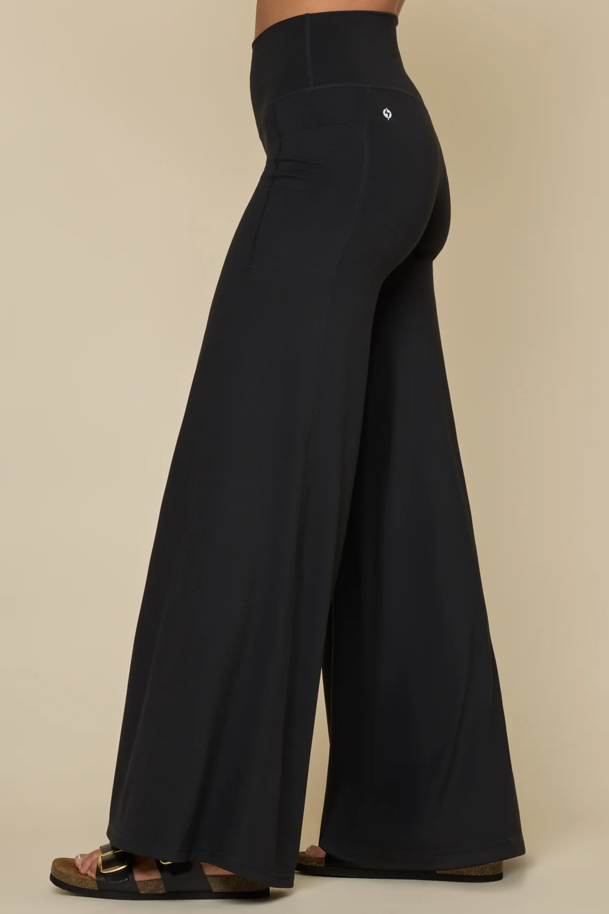 Supersculpt™ Wide Legging - Black - Image 5