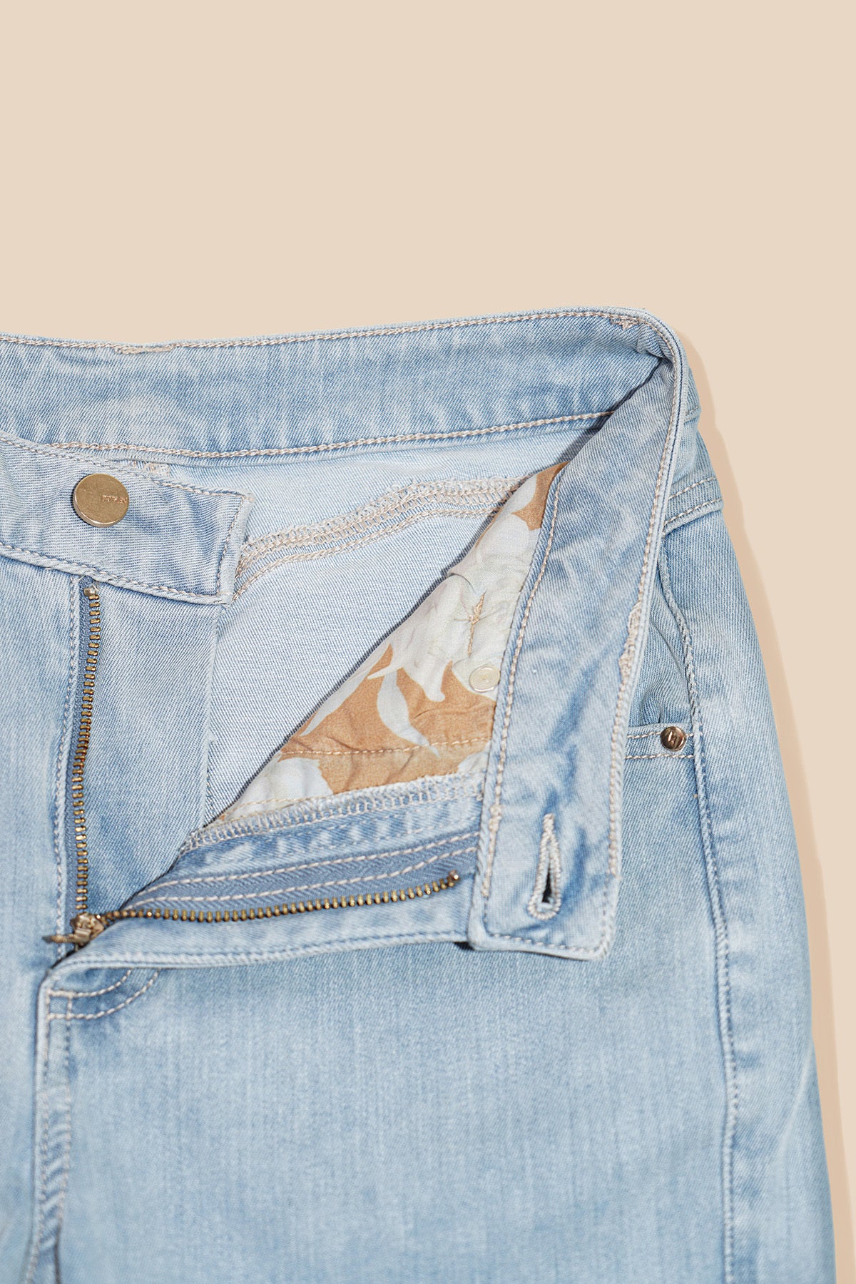 Superstretch Bell Bottom Jeans - Light Wash - Image 6