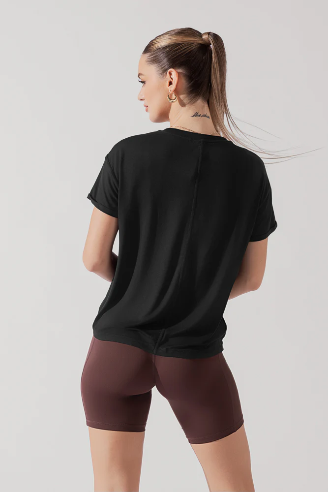 The Perfect Tee - Black - Image 7